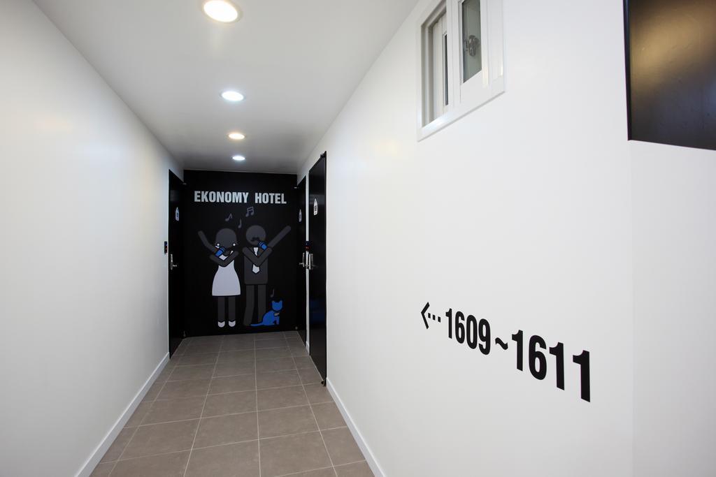 Ekonomy Hotel Myeongdong Central Seoul Ngoại thất bức ảnh