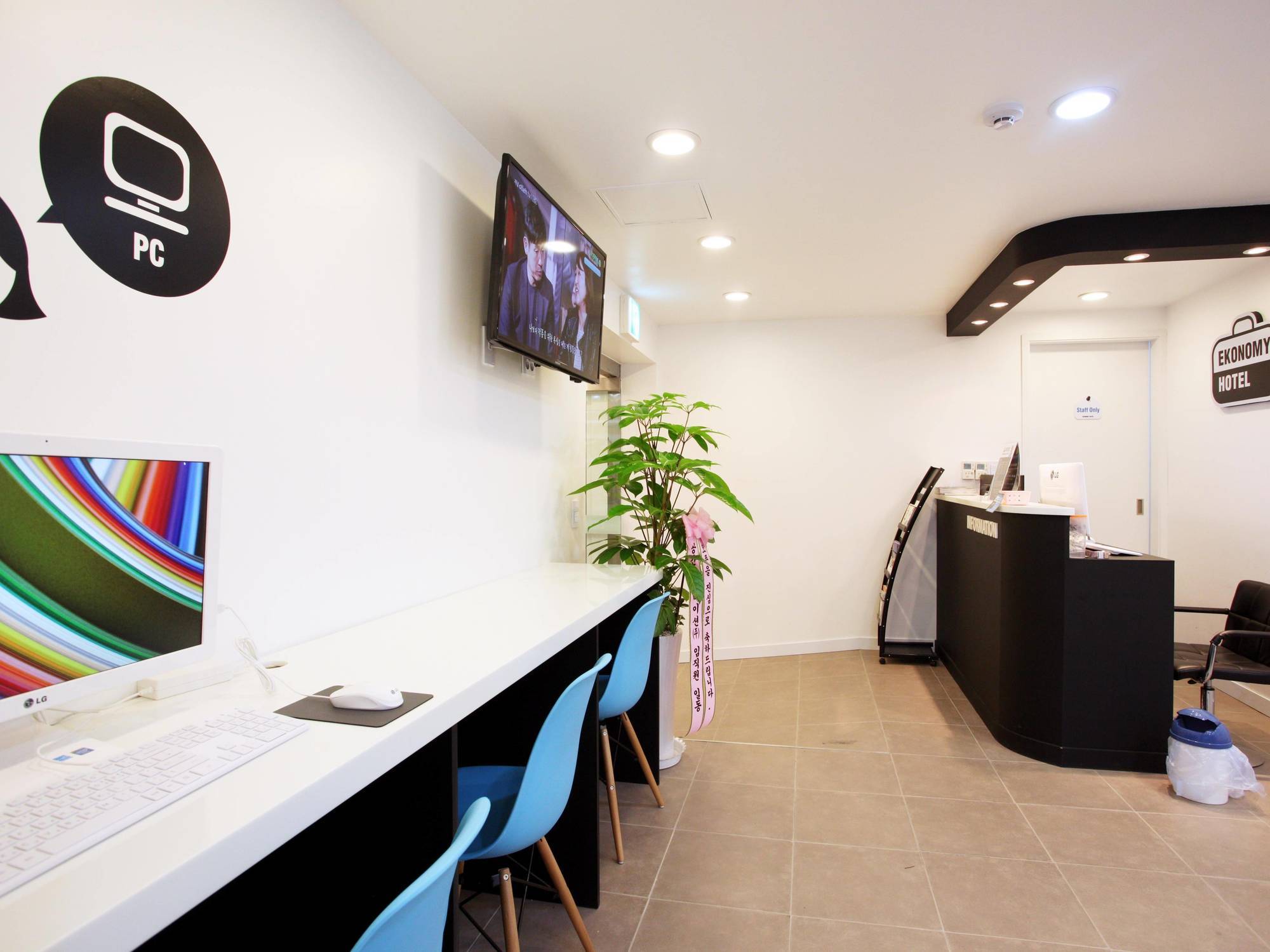 Ekonomy Hotel Myeongdong Central Seoul Ngoại thất bức ảnh