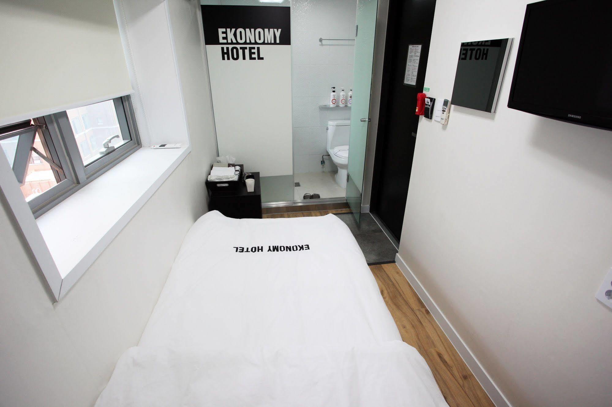 Ekonomy Hotel Myeongdong Central Seoul Ngoại thất bức ảnh