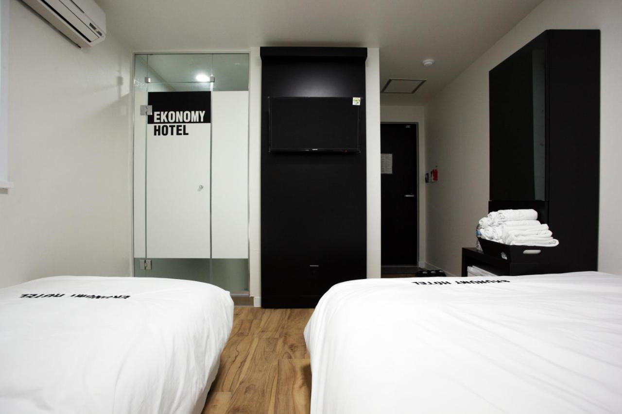 Ekonomy Hotel Myeongdong Central Seoul Ngoại thất bức ảnh